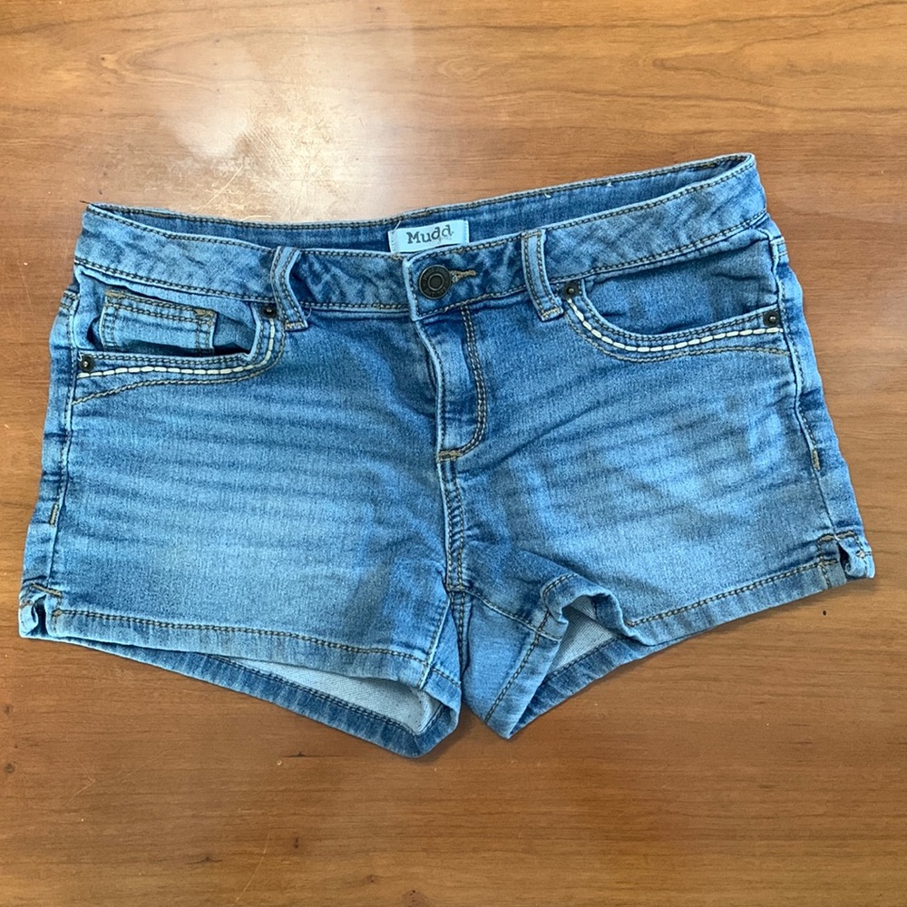 Last chance Girls Mudd shorts